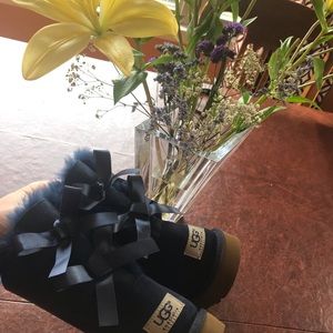 Ugg’s size 6kids equivalent to adult size 8